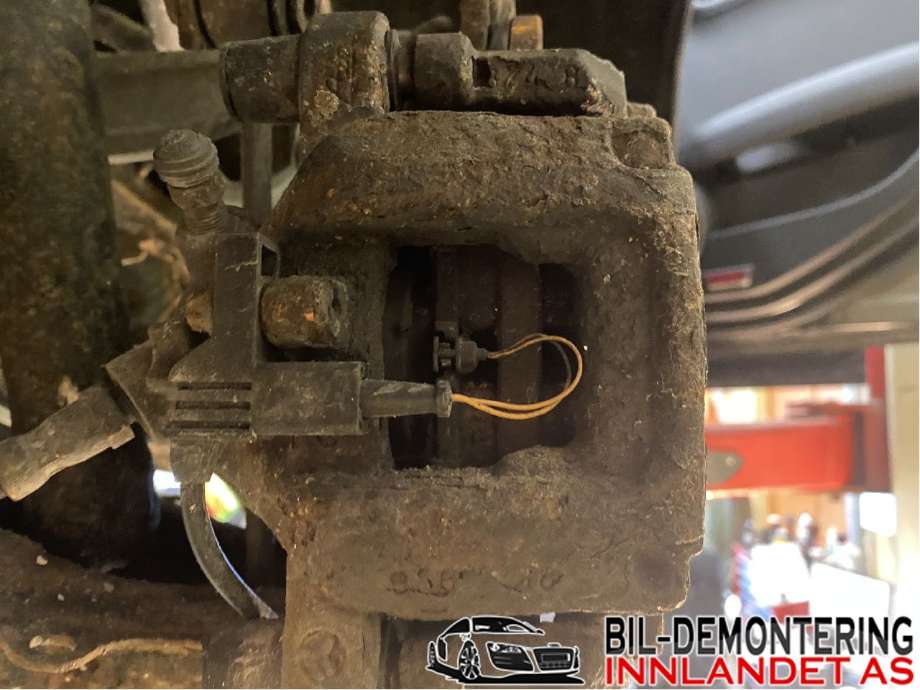 Bremsecaliper høyre bak til Mercedes C-Klasse 2007-2011 (Fase 1) (W204) (W204) (MERCEDES|A 204 423 02 81|)