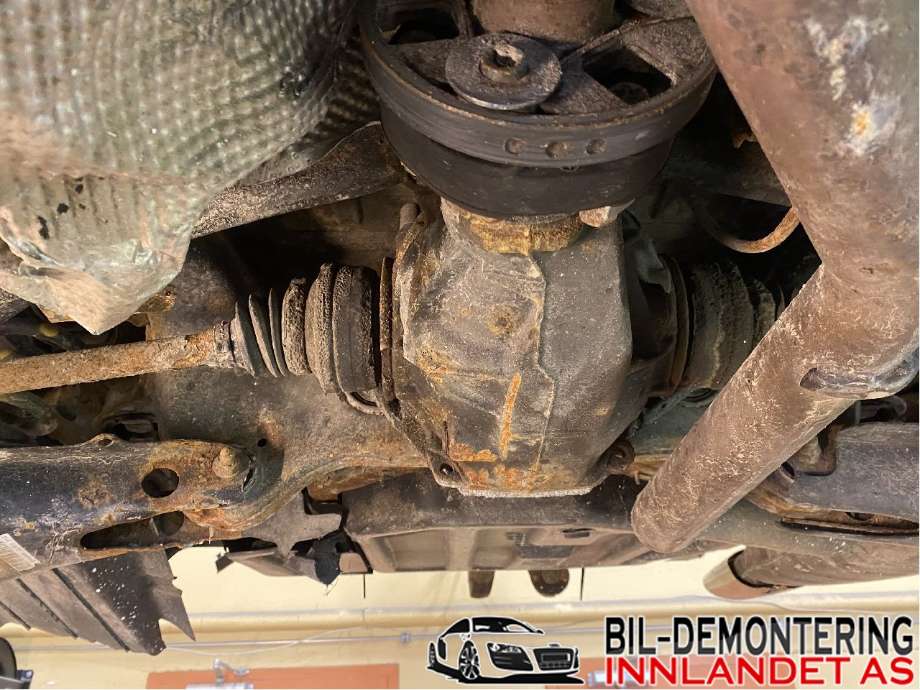 Kardang klokke bak til Mercedes C-Klasse 2007-2011 (Fase 1) (W204) (W204) (MERCEDES|A 204 350 02 14|)