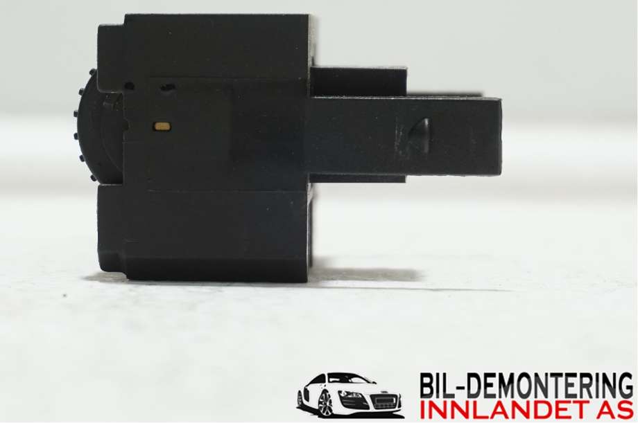 Bryter diverse til VW Caddy 2010-2015 (Type III, Fase 2)  (VOLKSWAGEN|2K0 941 333 B|)