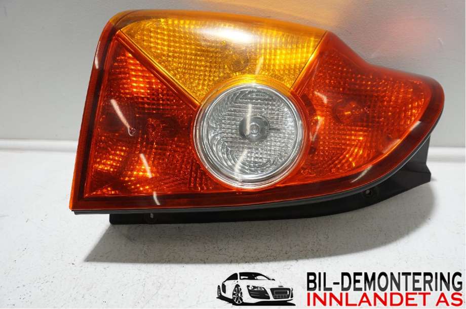 Baklykt venstre til Hyundai Terracan 2002-2007  (HYUNDAI|92410H1020|)