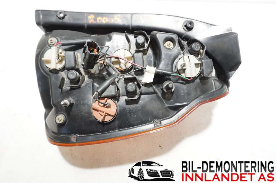Baklykt venstre til Hyundai Terracan 2002-2007  (HYUNDAI|92410H1020|)