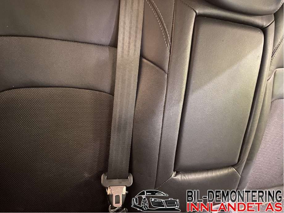 Sikkerhetsbelte bak midtre til Kia Sportage, 2010-2016 (Type III)  (KIA|89850 3U200WK)