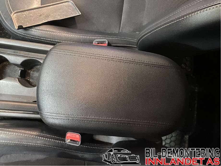 Sete armlene lokk til Kia Sportage, 2010-2016 (Type III)  (KIA|84660 3W010WK)