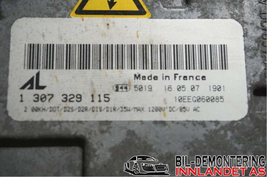 Frontlykt høyre halogen til Audi A4 2004-2008 (Type III) (B7) (B7) (AUDI|8E0 941 030 AS||8E0 941 004 BM)