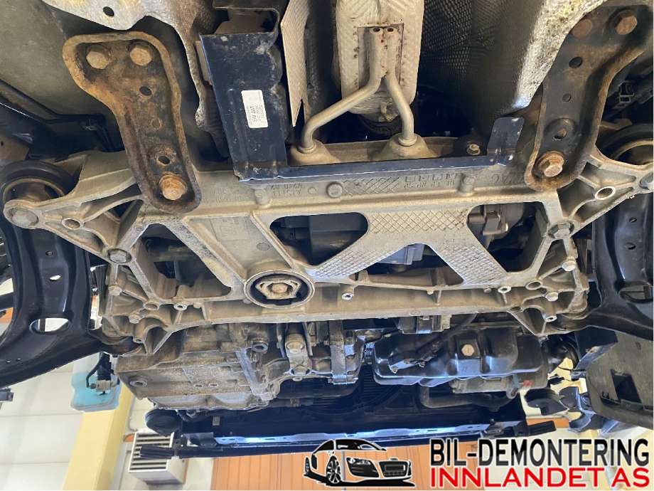 Travers foran hoved til VW Passat 2015-2019 (Fase 1) (B8) (B8) (VOLKSWAGEN|3Q0 199 369 D|3Q0 199 369 E|)