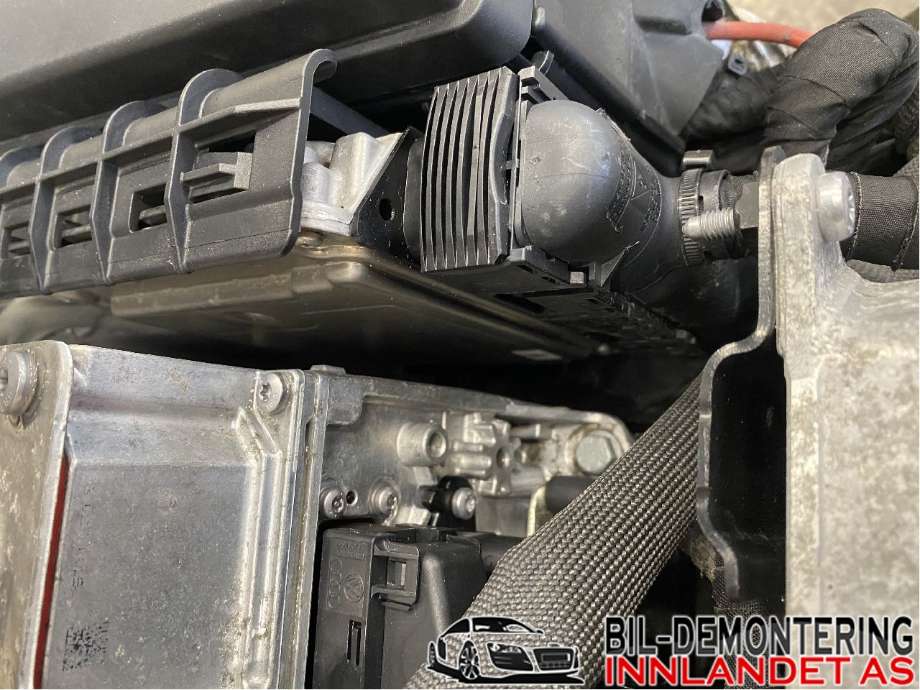 Styreenhet motor til VW Passat 2015-2019 (Fase 1) (B8) (B8) (VOLKSWAGEN|04E 906 023 AH|)