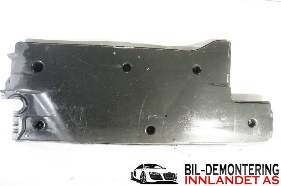 Motorplate under motor til VW Passat 2015-2019 (Fase 1) (B8) (B8) (VOLKSWAGEN|3Q0 825 202 B|)