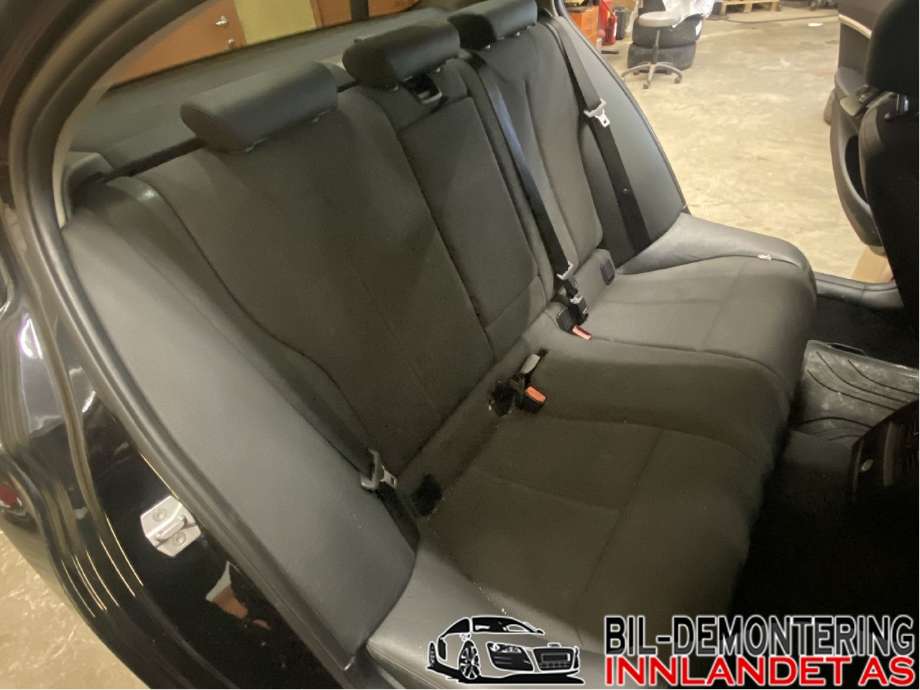 Sete bak til BMW 3-Serie 2012-2018 (F30/F31/F34) (F30/F31/F34) (BMW|52 20 7 387 640|)