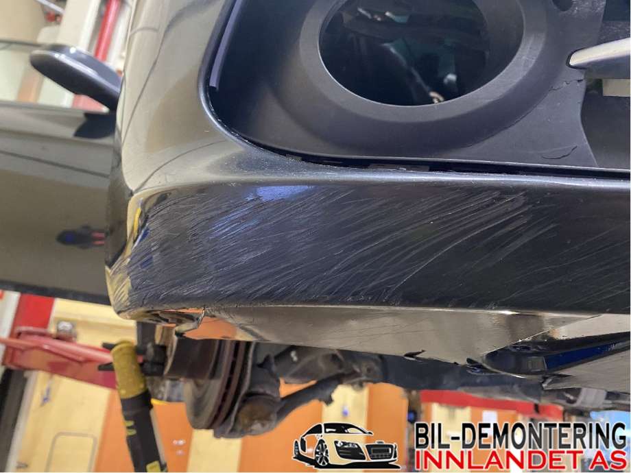 Støtfanger foran til BMW 3-Serie 2012-2018 (F30/F31/F34) (F30/F31/F34) (BMW|51 11 7 445 139|)