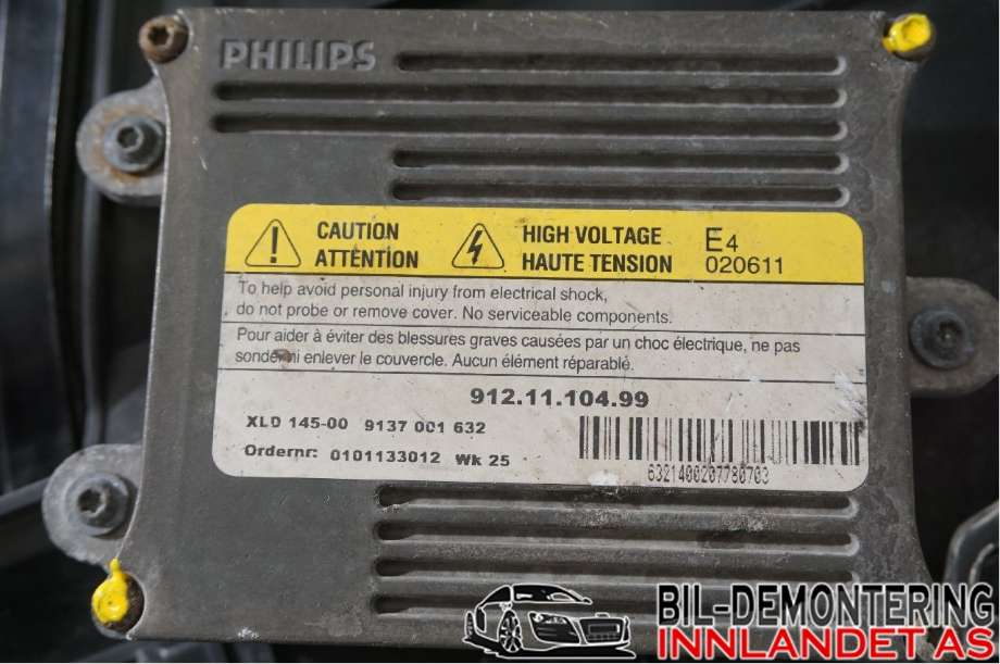 Frontlykt venstre halogen til Ford Focus 2004-2007 (Type II, Fase 1)  (FORD|4M51-13101-ED||4M51-13W030-EC)