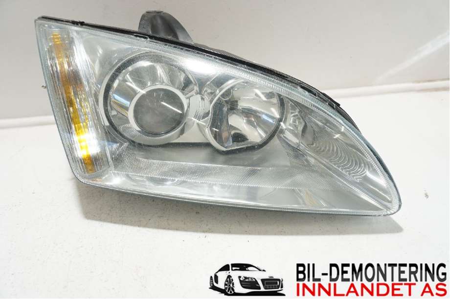 Frontlykt høyre halogen til Ford Focus, 2004-2007 (Type II, Fase 1)  (FORD|4M51-13099-ED)