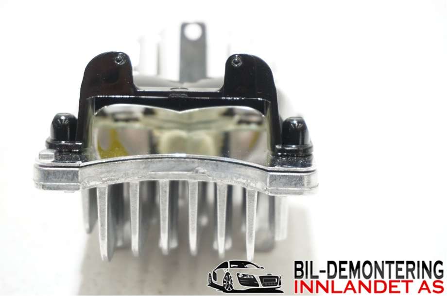 Diverse deler til VW Passat 2015-2019 (Fase 1) (B8) (B8) (VOLKSWAGEN|3G0 998 476 B|)
