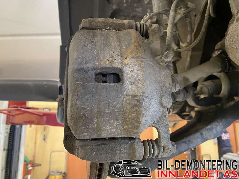 Bremsecaliper venstre foran til Nissan X-Trail 2007-2014 (T31) (T31) (NISSAN|41001JD00A|)