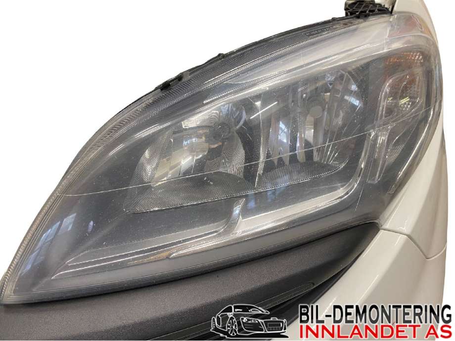 Frontlykt venstre halogen til Fiat Doblo, 2010-->> (Type II) (FIAT|52109259)