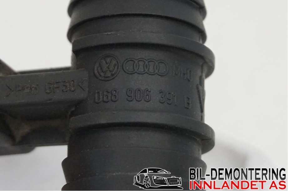 Diverse deler til VW Transporter / Caravelle 2003-2009 (Fase 1) (T5) (T5) (VOLKSWAGEN||068906391B)
