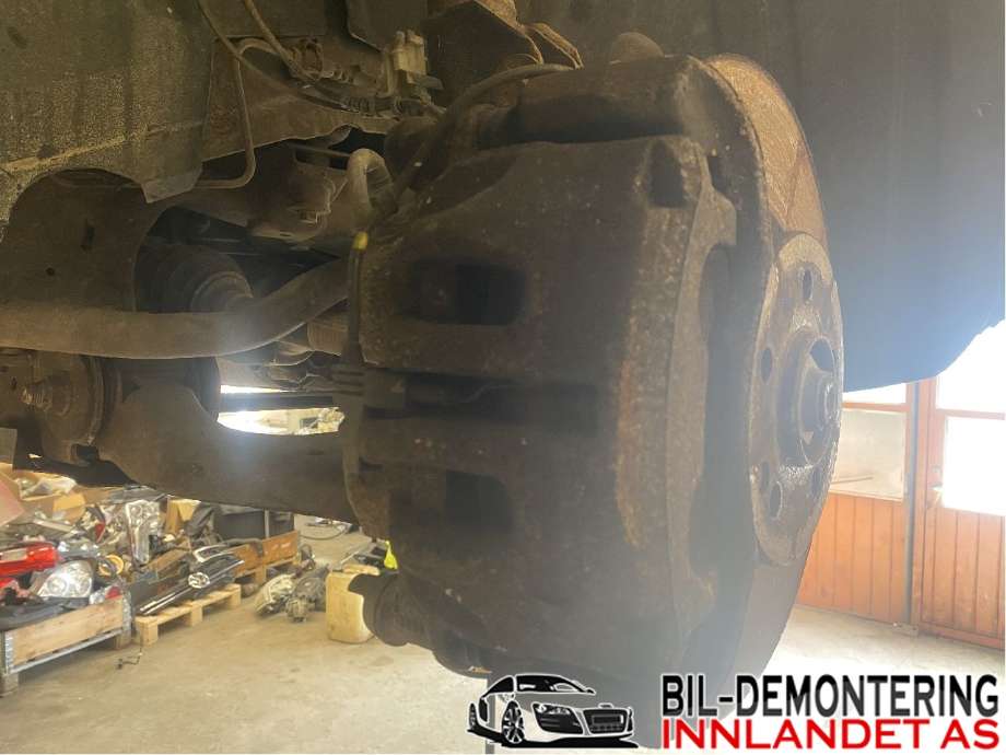 Bremsecaliper høyre foran til Mercedes Vito 2014-->> (W447) (W447) (MERCEDES|A 447 420 01 83|A 447 420 85 00|)