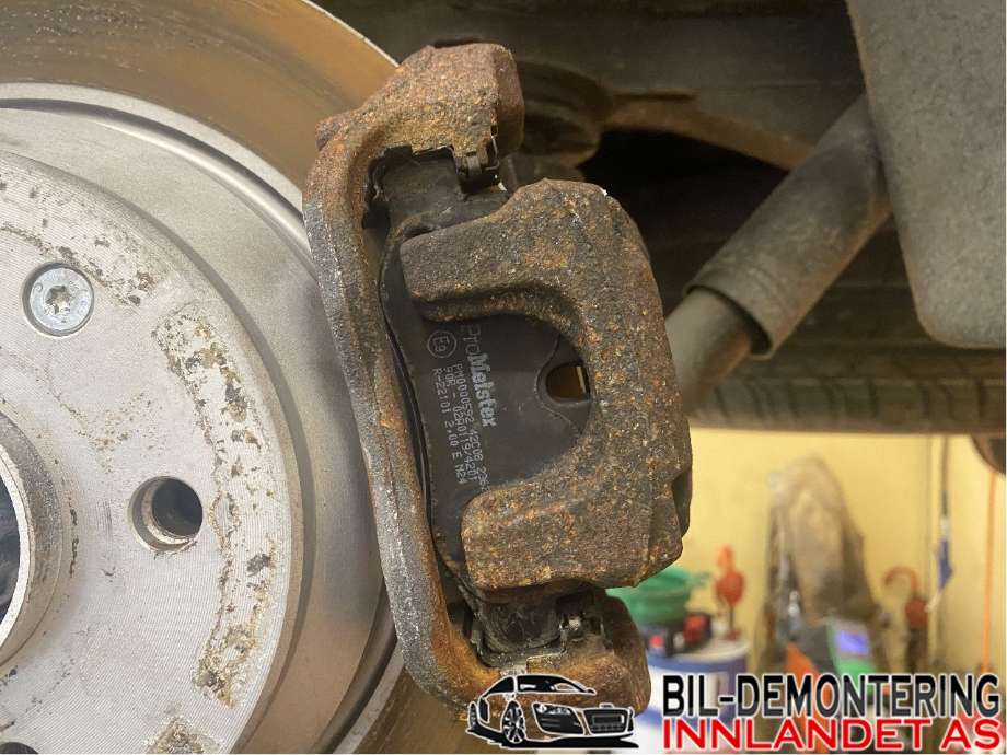 Bremsecaliper venstre bak til Mercedes Vito, 2014-->> (W447) (W447) (MERCEDES|A 447 420 06 83)