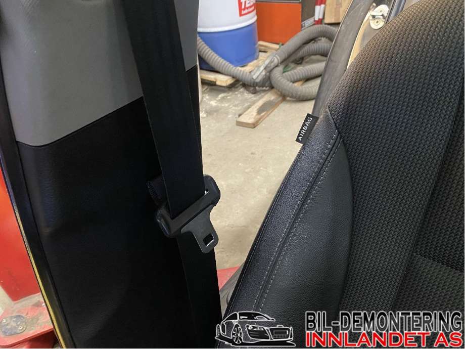 Sikkerhetsbelte foran høyre til Hyundai i30, 2012-2017 (Type II)  (HYUNDAI|88820A 6100TX)