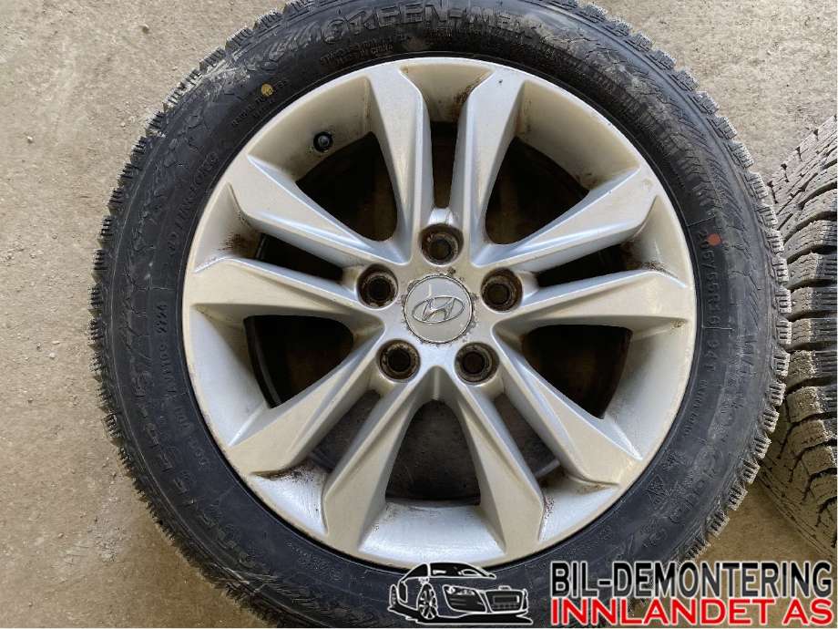 Felgsett aluminium til Hyundai i30 2012-2017 (Type II)  (HYUNDAI|5JX16 ET 50;6|205/55R16|)