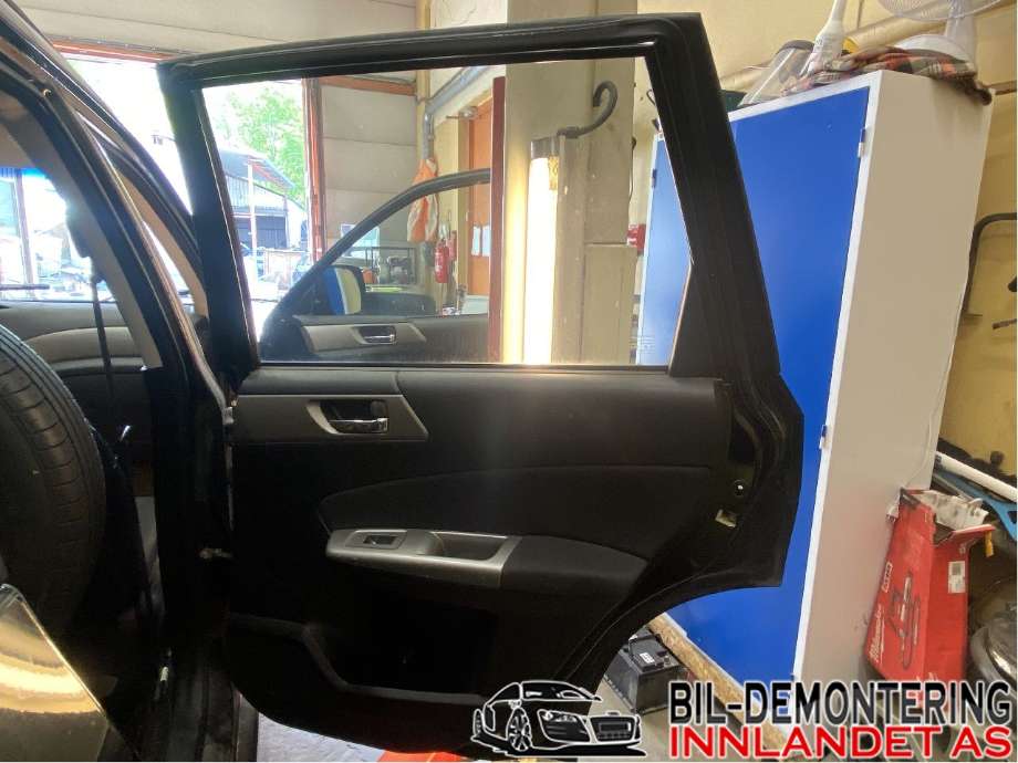 Dør høyre bak til Subaru Forester 2008-2013 (Type III)  (SUBARU|60409SC0019P|)