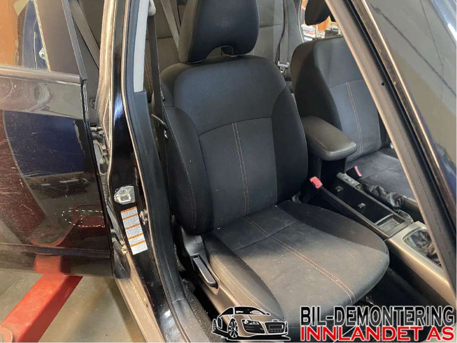 Sete foran høyre til Subaru Forester, 2008-2013 (Type III)  (SUBARU|64100FG020)