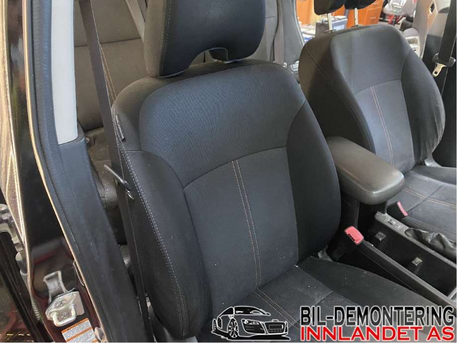 Sete foran høyre til Subaru Forester 2008-2013 (Type III) (SUBARU|64100FG020|64110FG021|)