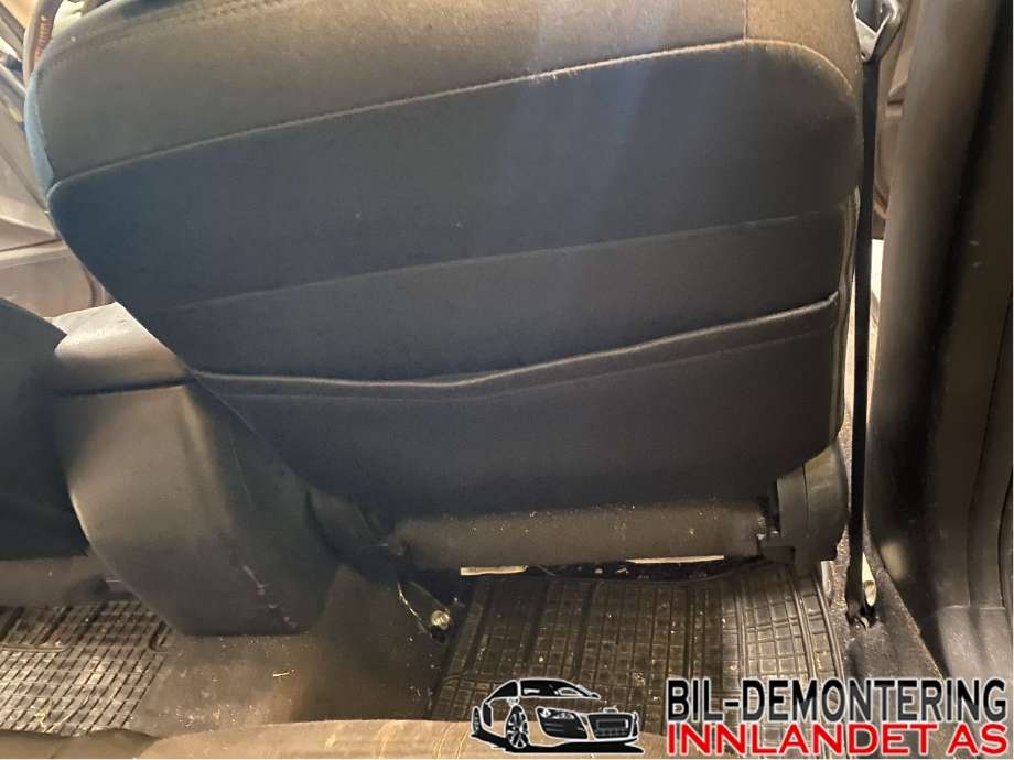 Sete foran høyre til Subaru Forester 2008-2013 (Type III) (SUBARU|64100FG020|64110FG021|)