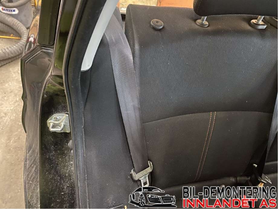Sikkerhetsbelte bak høyre til Subaru Forester, 2008-2013 (Type III)  (SUBARU|64660SC001AR)