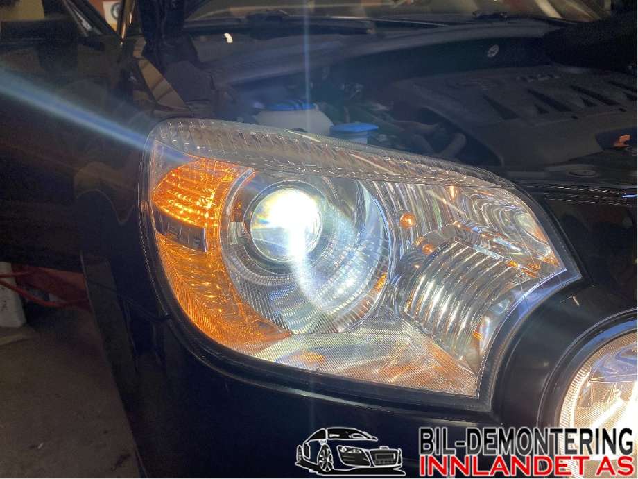 Frontlykt høyre halogen til Škoda Yeti 2009-2013 (Fase 1)  (SKODA|5L1 941 018 C|)
