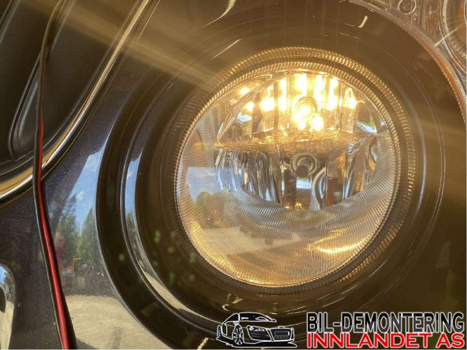 Frontlykt venstre halogen til Škoda Yeti 2009-2013 (Fase 1)  (SKODA|5L1 941 017 C|)
