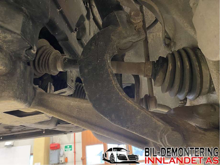 Drivaksel høyre foran til BMW X5 2007-2013 (E70) (E70) (31 60 7 622 884|31 60 7 545 126|)