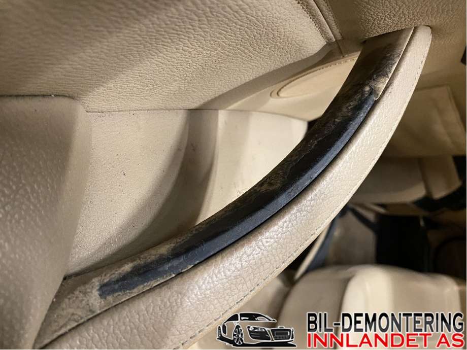 Dørtrekk venstre til BMW X5 2007-2013 (E70) (E70) (51 42 7 244 493|)