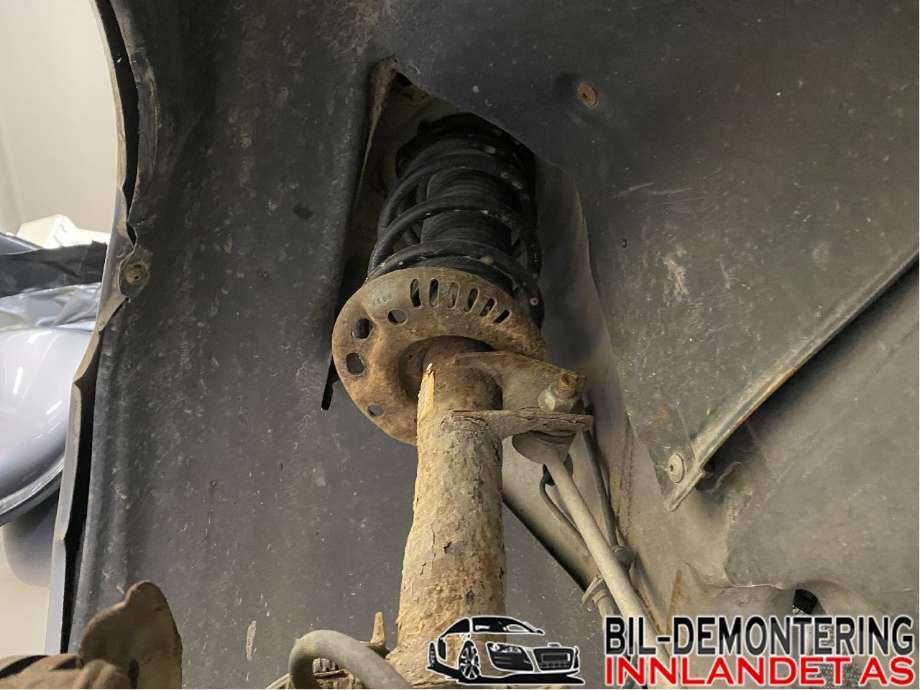 Fjærbein høyre foran til VW Golf VI, 2008-2012  (VOLKSWAGEN|1K0 413 031 BF)