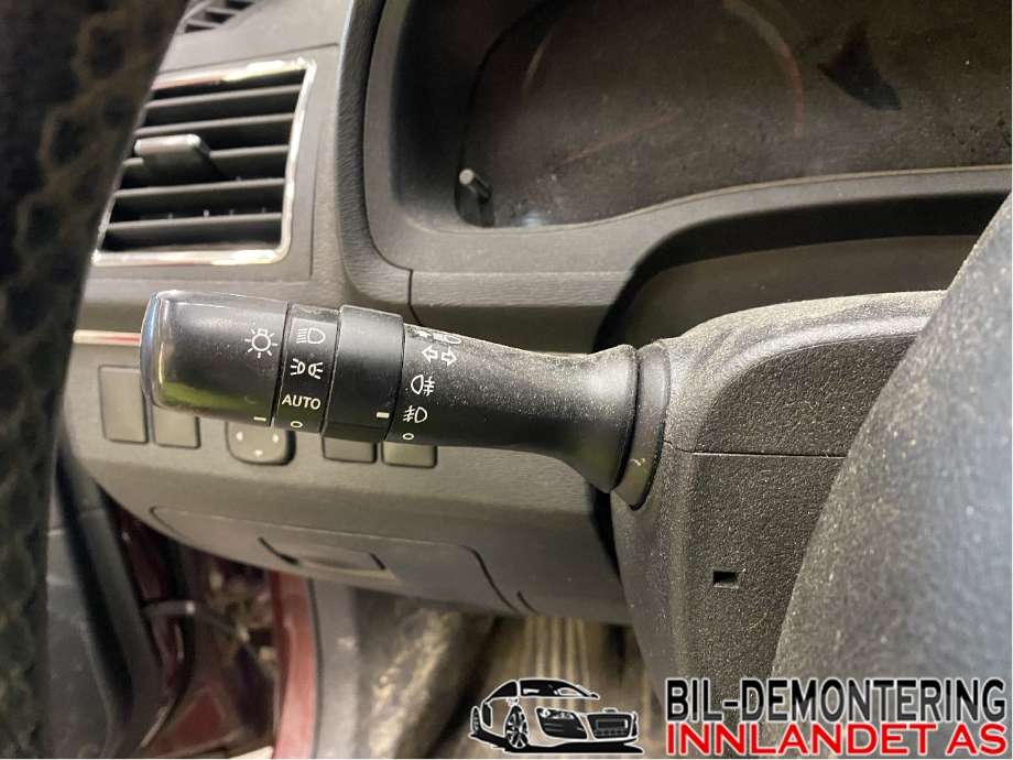Bryter combi til Toyota Avensis 2009-2015 (Type III, Fase 1) (TOYOTA|8414005190|8465205190|)