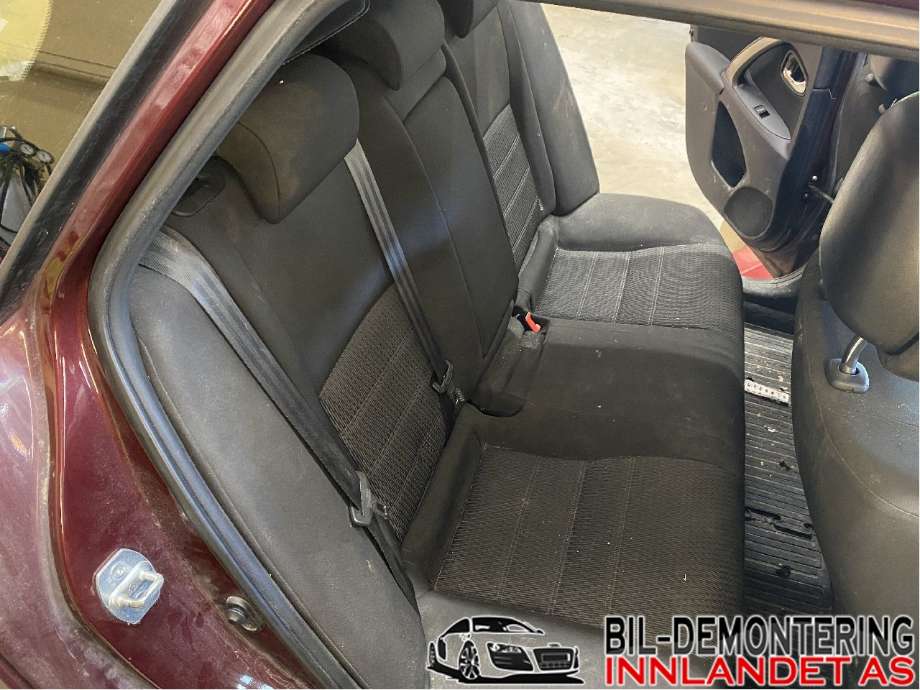 Sete bak til Toyota Avensis 2009-2015 (Type III, Fase 1) (TOYOTA|7146005650C1|7101705100|7101805070)