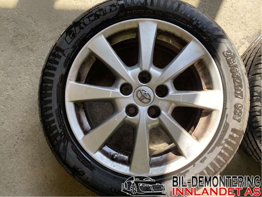 Felgsett aluminium til Toyota Avensis 2009-2015 (Type III, Fase 1)  (TOYOTA|17X7J ET 45|215/55ZR17|)