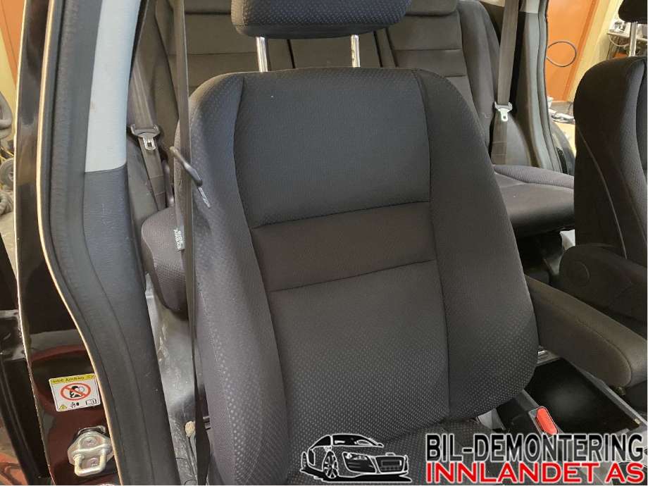 Sete foran høyre til Honda CR-V 2007-2012 (Type III)  (HONDA|81126SWWG62|)