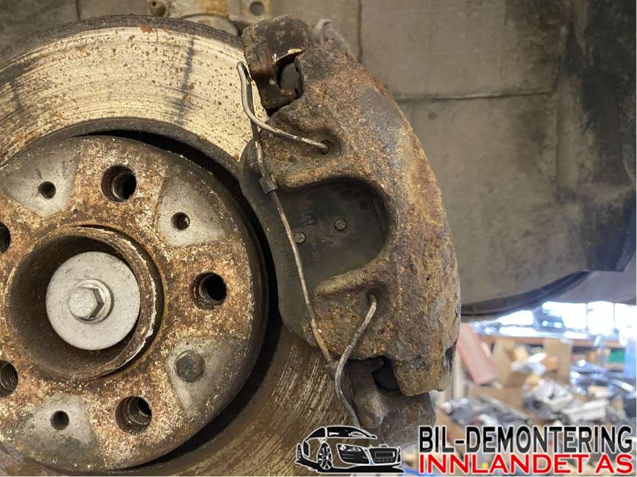 Bremsecaliper høyre foran til Volvo V70, 2005-2007 (Type II, Fase 2)  (VOLVO|8251317)