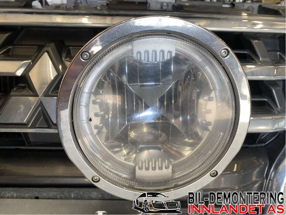 Frontlykter til Mitsubishi Pajero 2016-2019 (Type IV, Fase 2) (MITSUBISHI||SIRIUS LED)