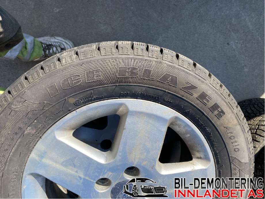 Felgsett aluminium til Ford Focus 2004-2007 (Type II, Fase 1) (FORD||195/65R15|ICE BALZER)