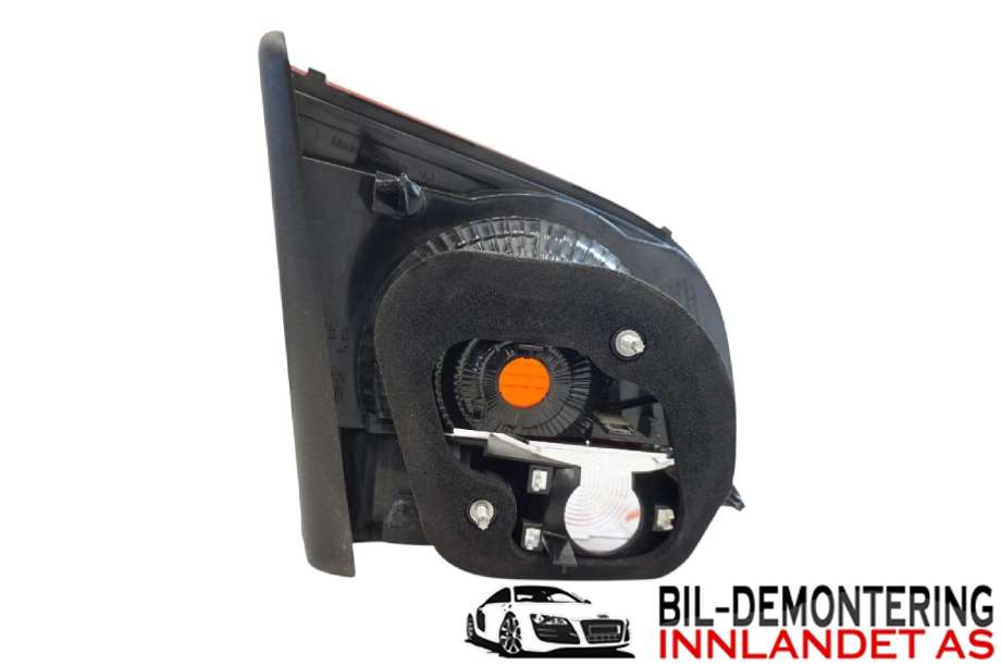 Baklykt høyre indre til VW Golf VI 2008-2012  (VOLKSWAGEN|5K0 945 094 AA|)