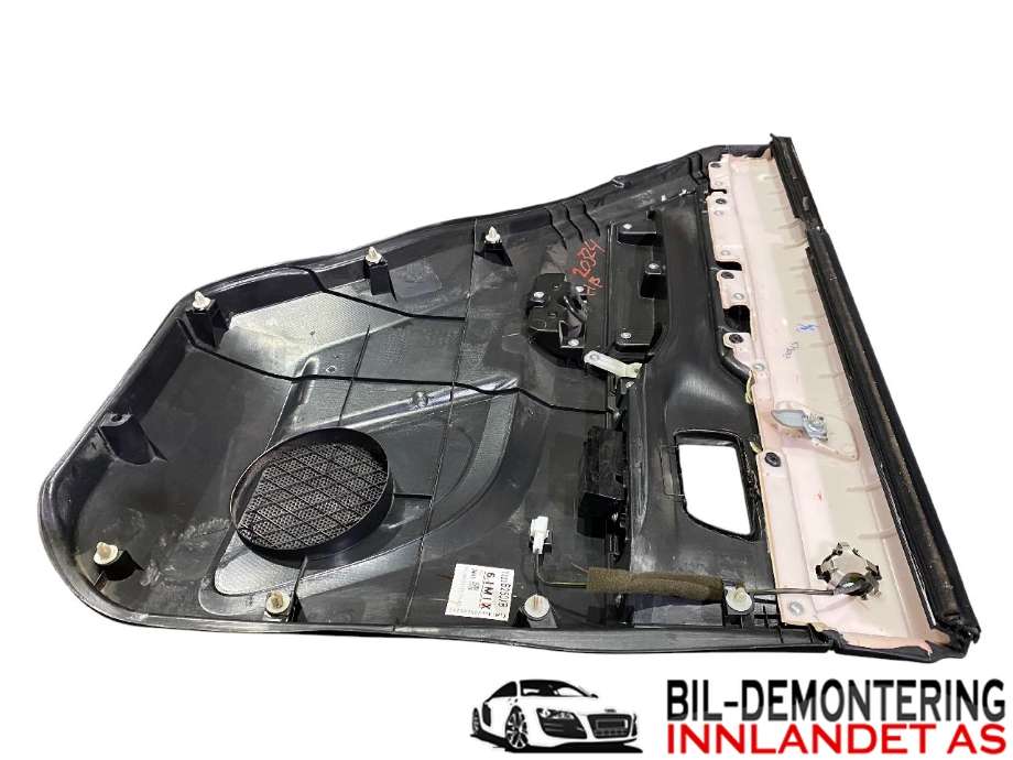 Dørtrekk høyre til Mitsubishi Pajero 2016-2019 (Type IV, Fase 2)  (MITSUBISHI|7222B252XB|)
