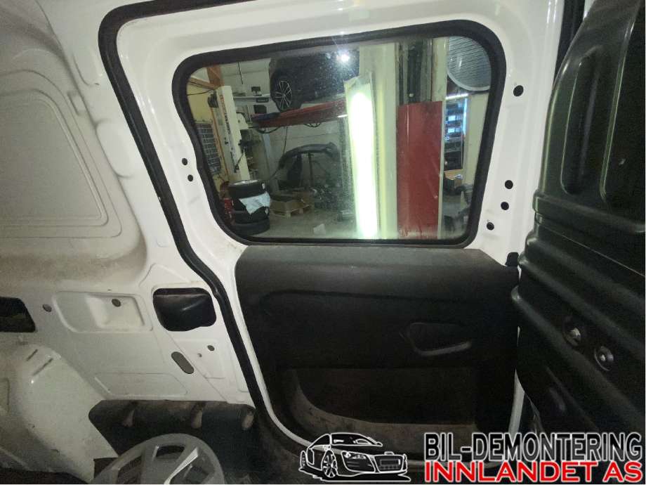 Dør venstre skyvedør til Fiat Doblo 2010-->> (Type II)  (FIAT|51993346|52112414|)