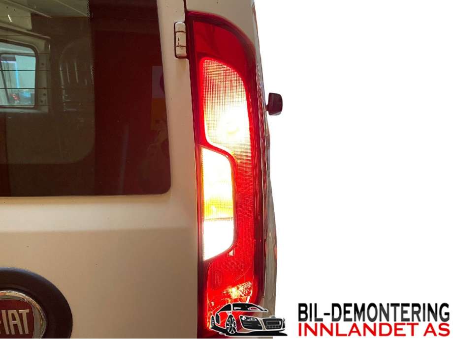 Baklykt høyre til Fiat Doblo 2010-->> (Type II)  (FIAT|52044715|)