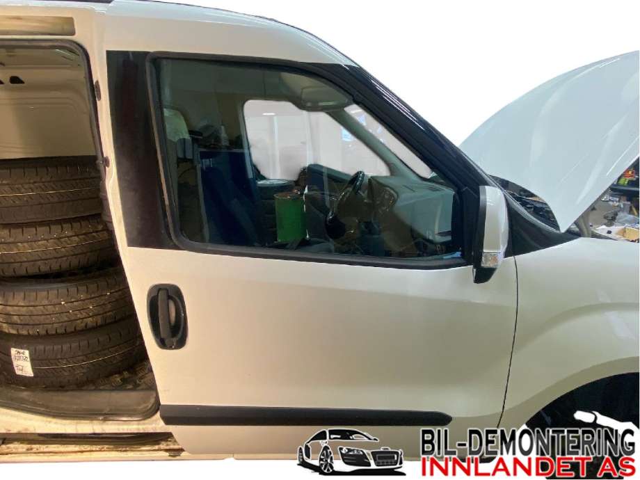 Dør høyre foran til Fiat Doblo 2010-->> (Type II) (FIAT|52122944|52155064|)