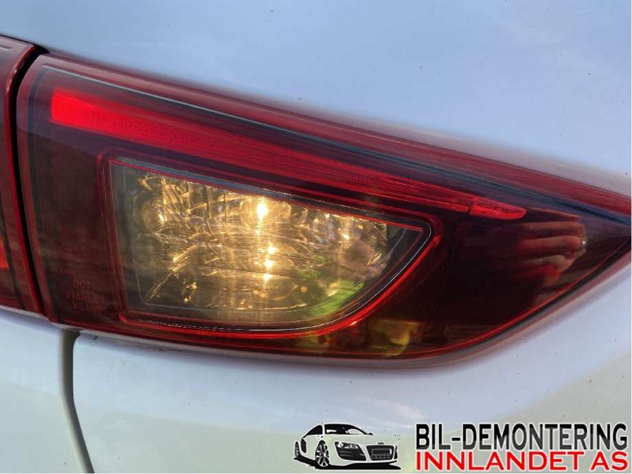 Baklykt venstre indre til Mazda CX-3 2015-2022  (MAZDA|DB3D513G0A|)