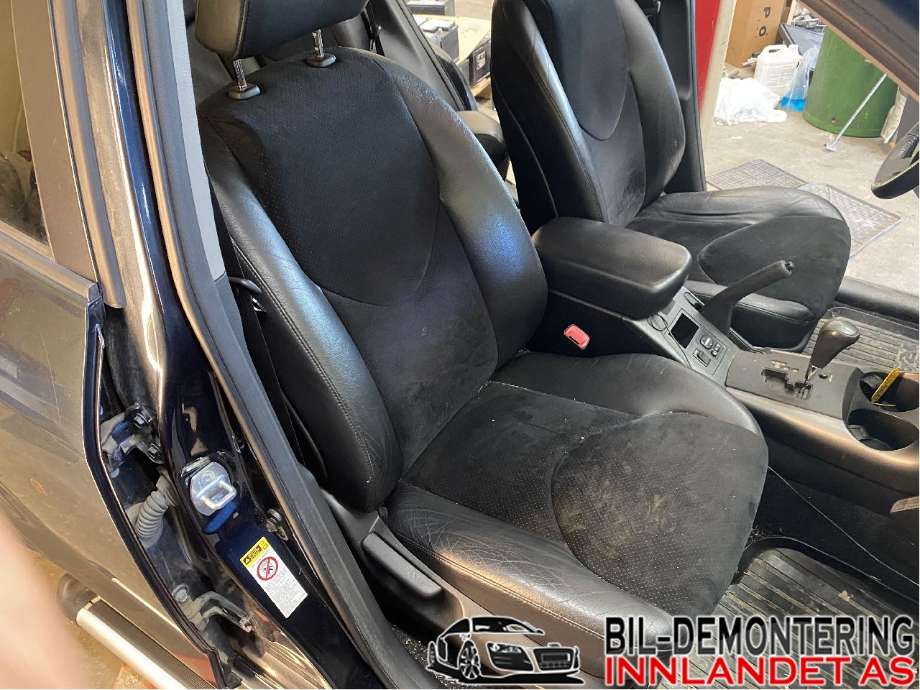 Sete foran høyre til Toyota RAV4, 2009-2013 (Type III, Fase 2)  (TOYOTA|7110042P50B0)