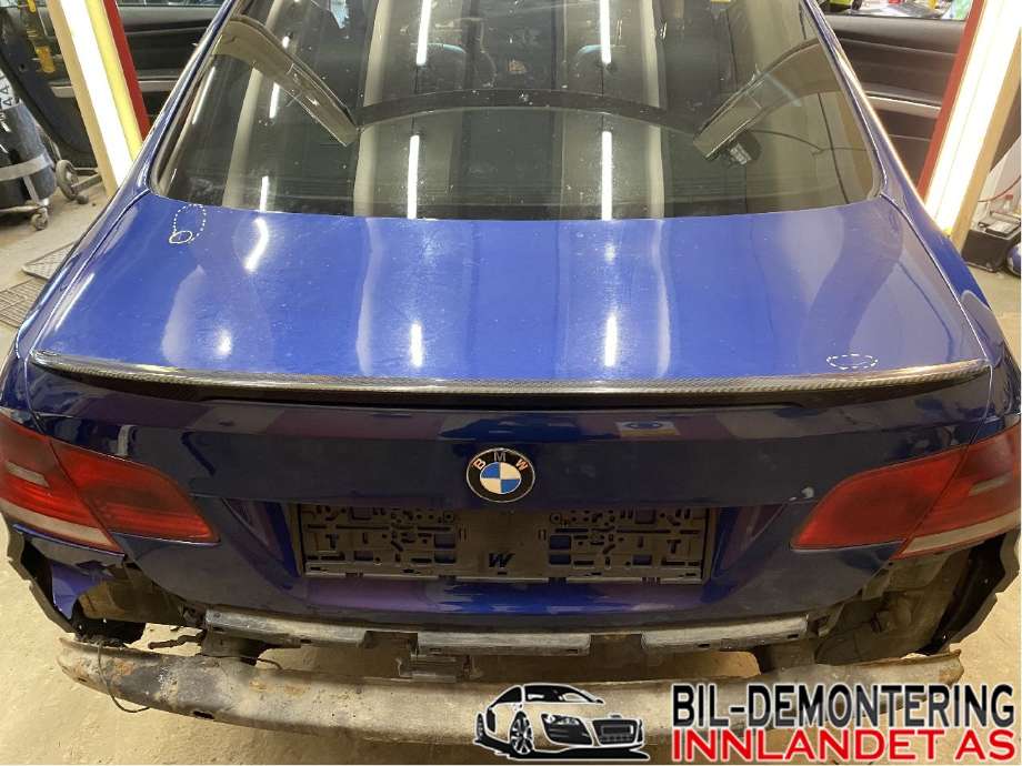 Bakluke sedan til BMW 3-Serie 2005-2011 (E90/E91/E92/E93) (E90/E91/E92/E93) (BMW|41 61 7 168 515|)