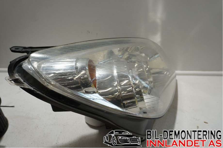 Frontlykt høyre halogen til Opel Astra H 2004-2009  (OPEL|93190070||1EG 270 370-42)