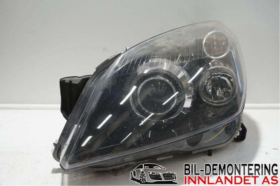 Frontlykt venstre halogen til Opel Astra H 2004-2009  (OPEL|93178639|93190388|)